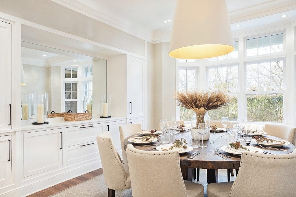 Cadre de table de Thanksgiving blanc وديكور بسيط للمصمم Peter C.