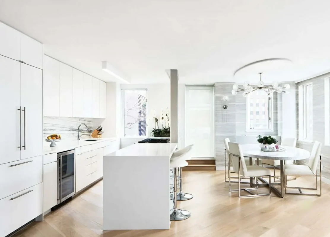 White-kitchen-by-one-of-the-best-NYC-interior-designers-Lorenzo-Cota.webp