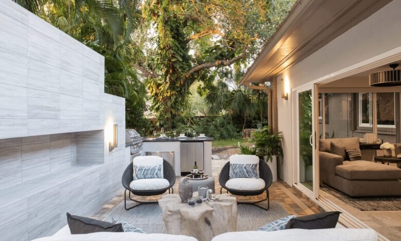 Before and after: modern organic patio and decoration by the pool