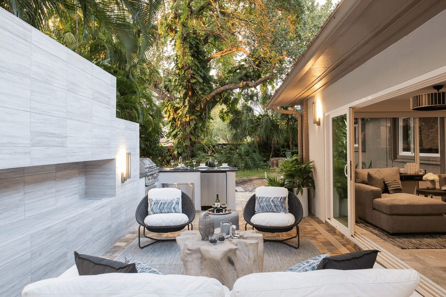 Before and after: modern organic patio and decoration by the pool