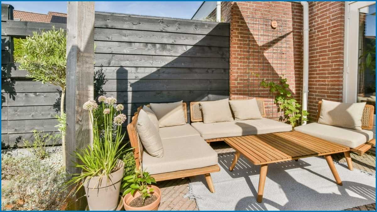 Create an external seating area throughout the year: DIY furniture and smart roads ...