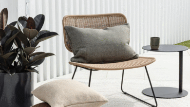 نصائح التنظيف العميق والإصلاح السريع للوسائد الخارجية